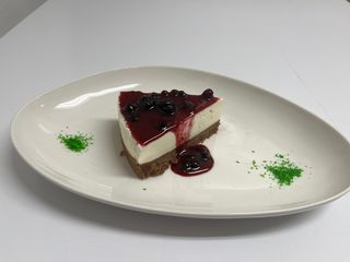 Чийзкейк с горски плодове 