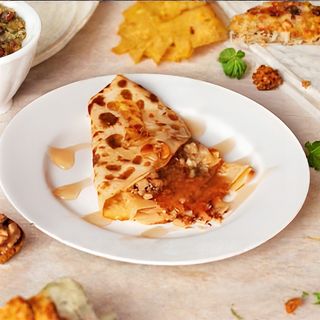 Палачинка с мед и орехи