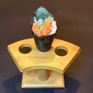 T2- Temaki salmón 