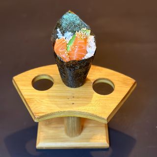 T2- Temaki salmón 