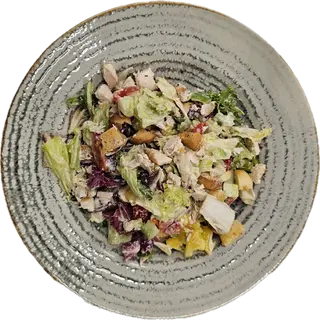 Salată cu pui șI sos Caesar