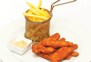 Pohovani pileći štapići sa pomfritom 350g