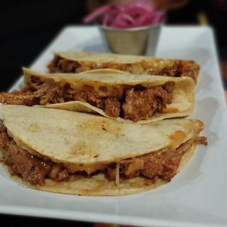 Taco cochinita pibil (3 Uds.)