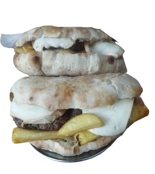 Paninopizza hamburger, patatine fritte