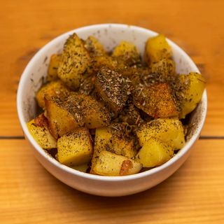 Ziemniaki regionalne smażone na maśle w ziołach