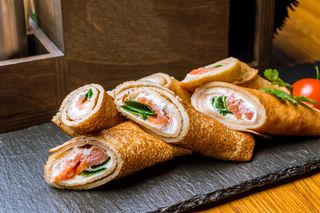 როლი - ბლინი ორაგულით