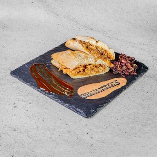 BOCADILLO PULLED PORK