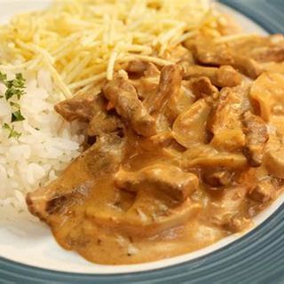 Strogonoff de Novilho