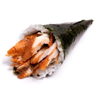 Temaki De Anguila Con Aguacate Y Pepino