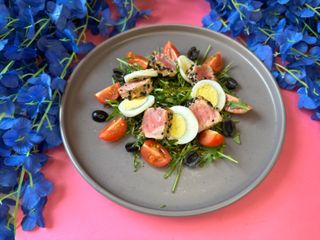 Салат з Тунцем гриль 270 гр