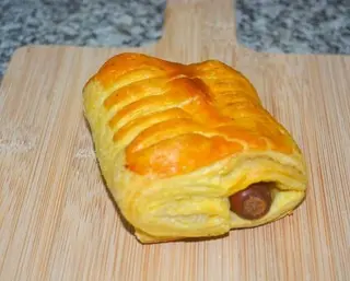 Folhado Salsicha