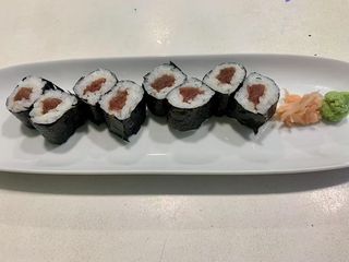 Maki de atún (8 pzs.)
