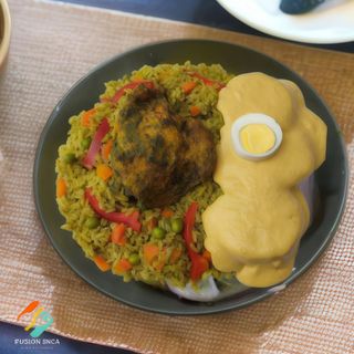 Arroz con Pollo y Papa a la Huancaína