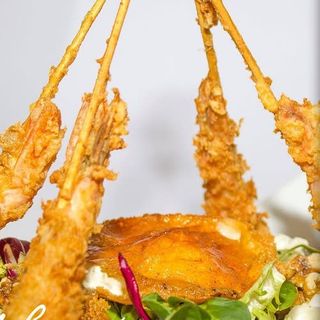 Ensalada de langostinos