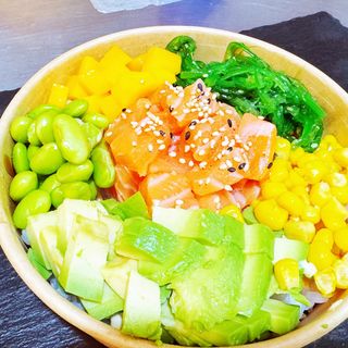 P2:poke bowl de salmon