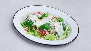 Sałata ze słoną ricottą