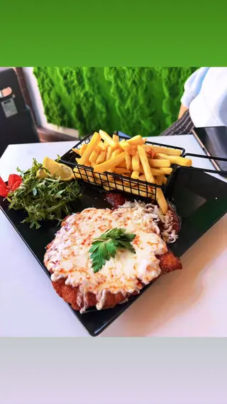 Pollo parmigiano gratinat cu cartofi
