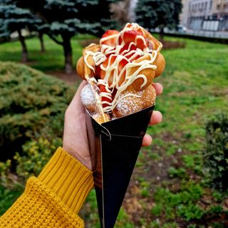  Bubble Waffle cu nutella și căpșuni