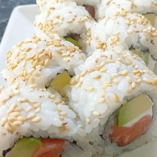 Uramaki De Sake (8 Uds.)