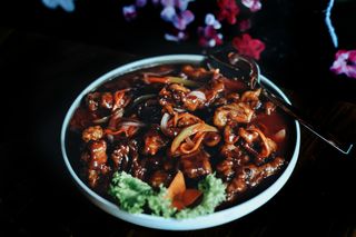 ღორის ხორცი ხუთი სახის სანელებლით, E11