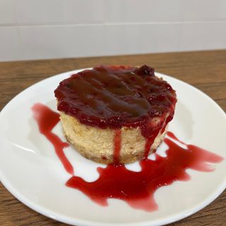 Mini Cheesecake De Frutos Del Bosque (10 Cm. X 10 Cm. Aprox.)