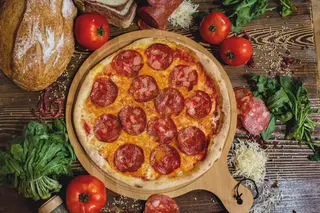 Pepperoni pizza M