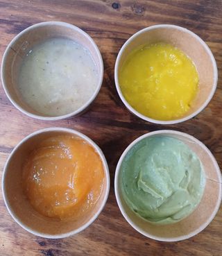 Crear Smoothie Bowl con pure fresco