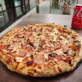 Pizza Margarita Jamón (Mediana)