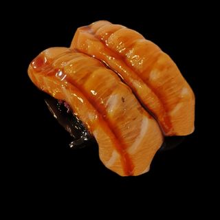 153 Nigiri Black sake 2 pezzi