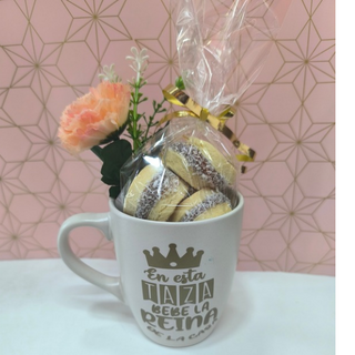 En esta taza bebe la reina de la casa