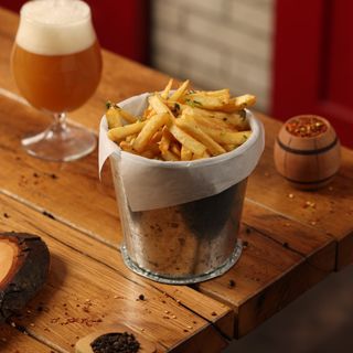 1 ვედრო კარტოფილი ფრი ნივრით და ქინძით