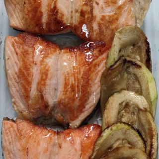 Salmón con calabacín