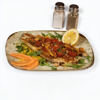 File de salau cu rosii si capere