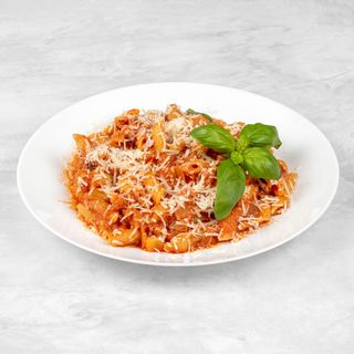 Penne z Kurczakiem w Sosie Kurkowym