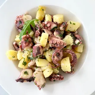 Insalata calda di polpo