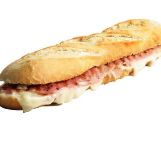 Bocadillo bacon con queso 