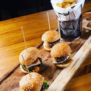 Mini Hamburguesas (4 Uds.)