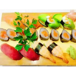 F5 bandeja sushi nigiri y maki (16 piezas)