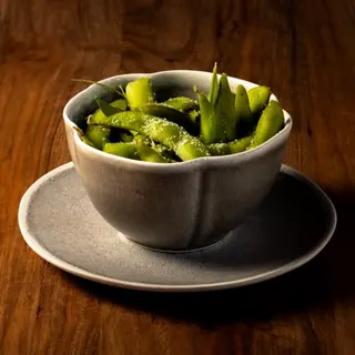 Edamame sa morskom solju