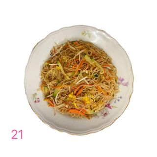 Spaghetti di riso saltato