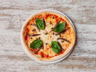 Pizza Napoli (30 Cm.)