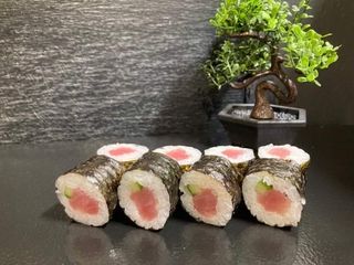 Хосомаки тон