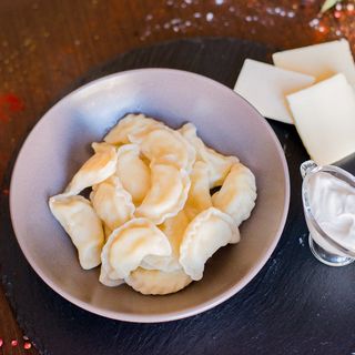 Вареники з сиром (210г)