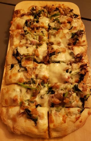 Pinsa Salsiccia e Friarelli 