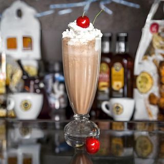 Шоколадный молочный коктейль (350 мл.)