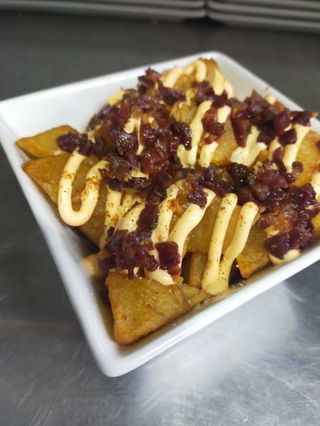 Patates Naturals Amb Virutes De Pernil