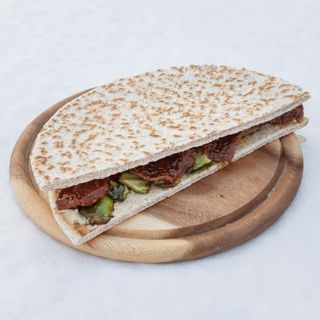Piadina integrale con zucchine e melanzane grigliate