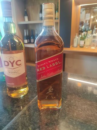 RED LABEL WHISKEY
