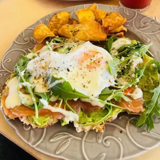 Tosta Abacate e Salmão
