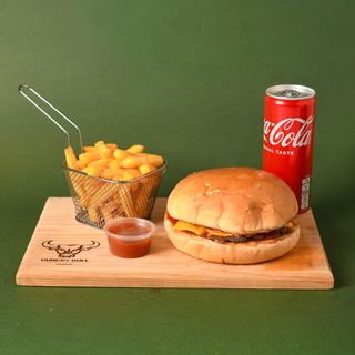Children burger, pomfrit i Coca-Cola